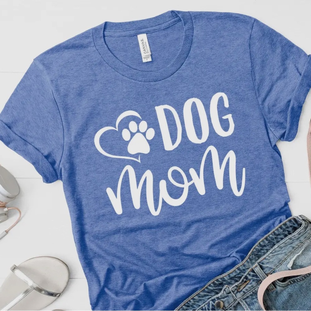Dog Mom T-Shirt NWT